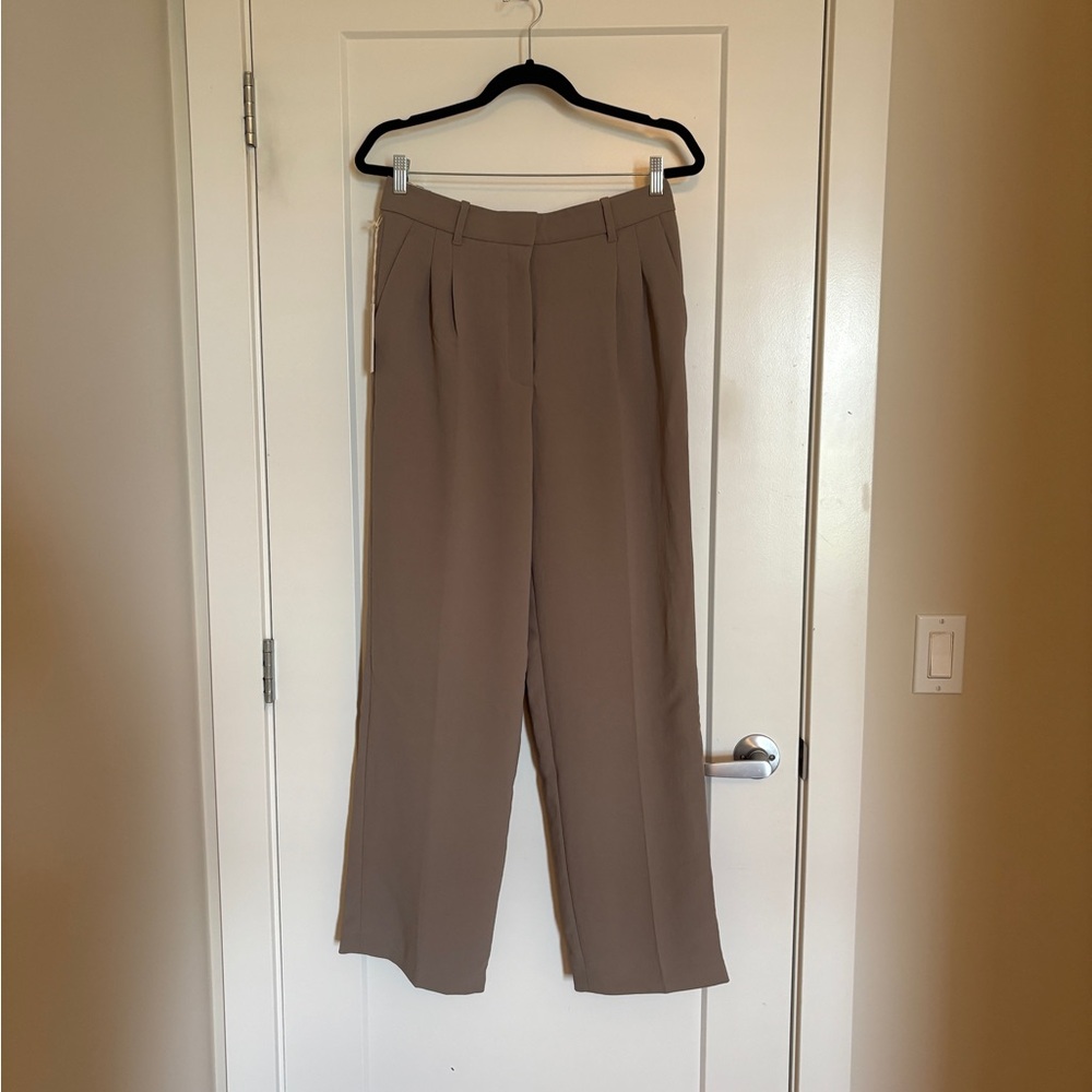 Aritzia Effortless Pant- New with tags